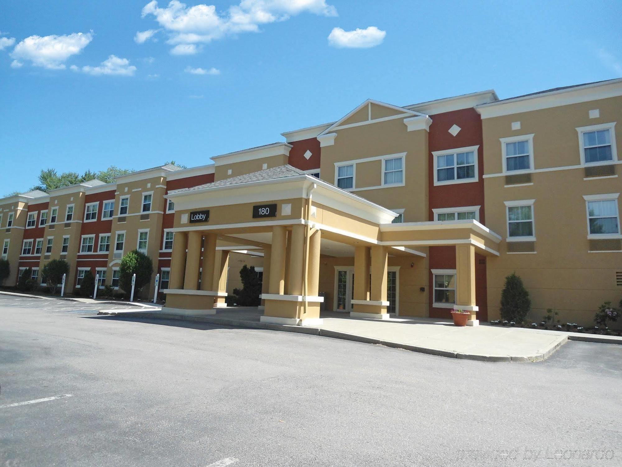 Extended America - Boston - - East Main Street 2*